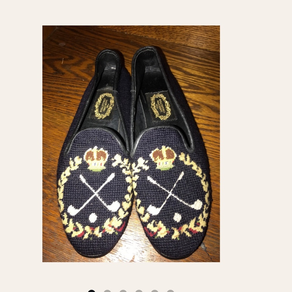 Men's Black Embroidered Loafers